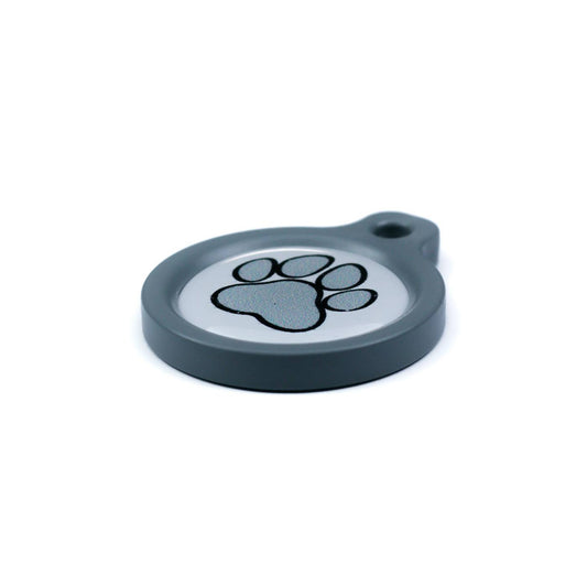 Blucky Wild Paw White Dog Tag medium
