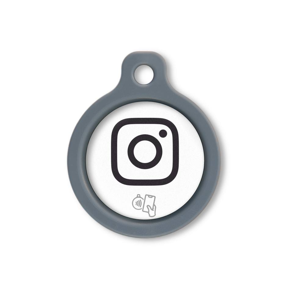 Blucky Social NFC Instagram Weiss Tag medium