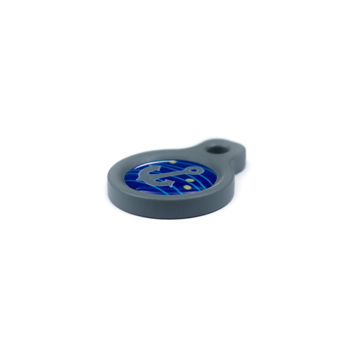 Blucky Pirate Bleu Foncé Médaille small